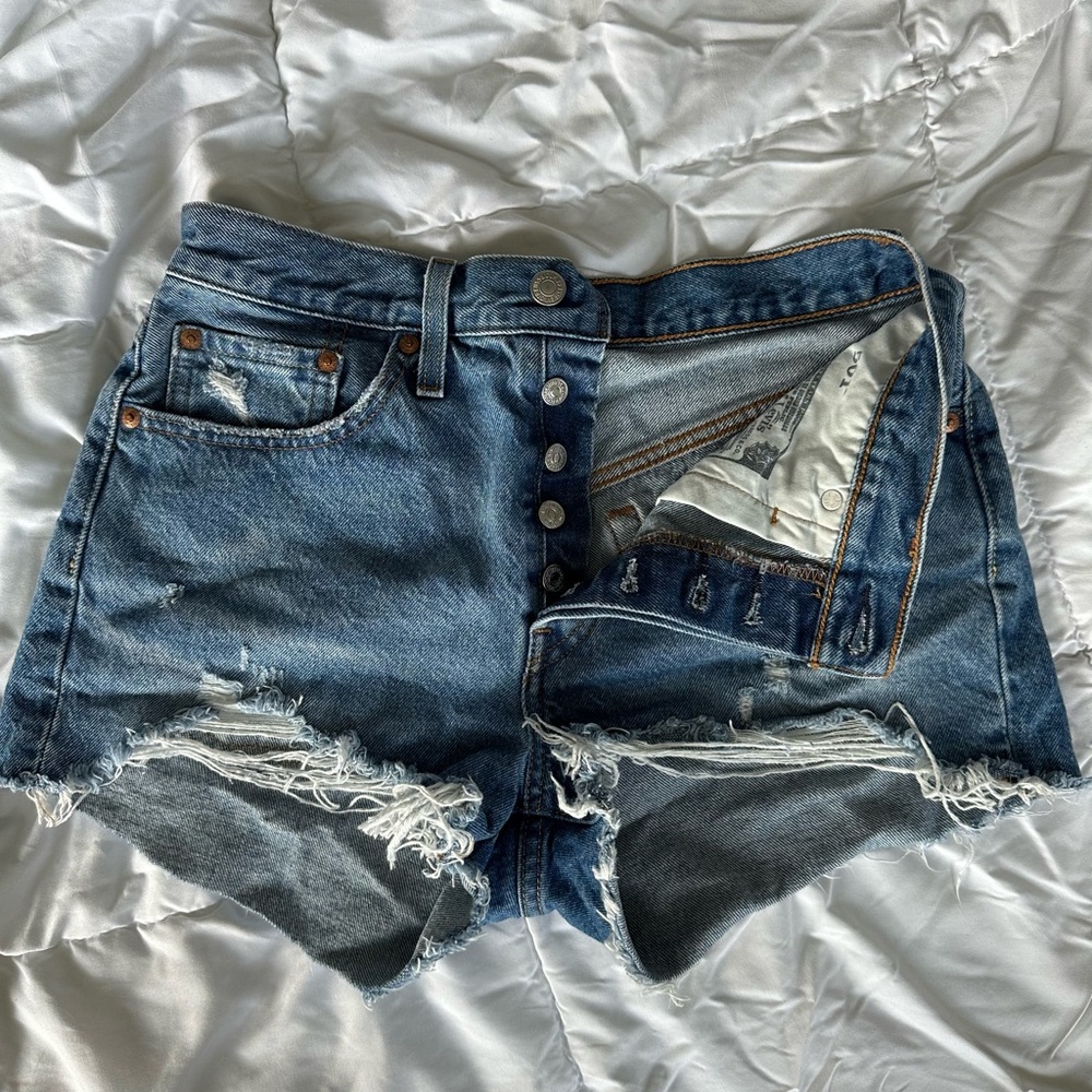 LEVIS 501 HIGH RISE SHORTS - Picture 4 of 7